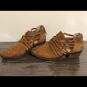 Caslon Liam Braided Suede Bootie